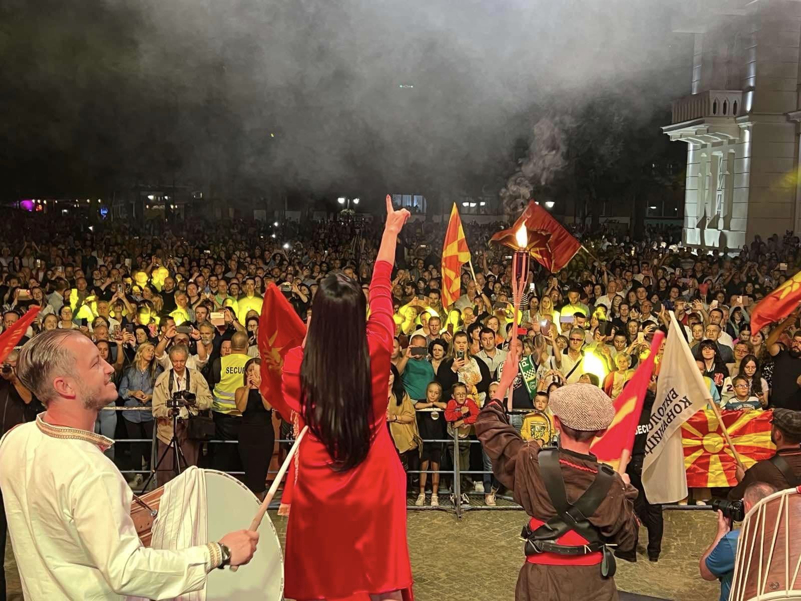 Битола преубав ! Грмеше пред Офицерски (Фото галерија)