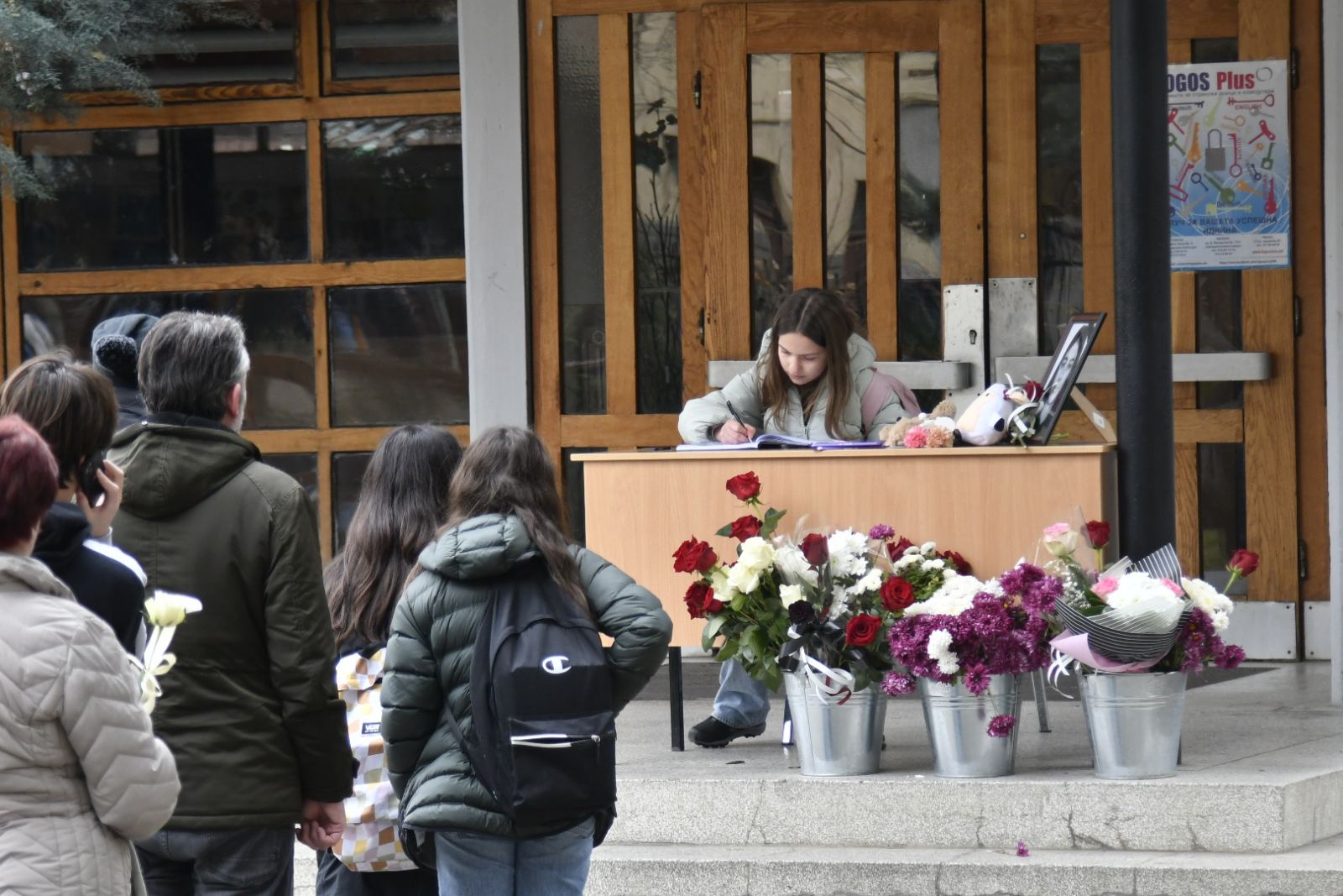 О.У. Песталоци во тишина: Прости ни Вања, не знаеме како да се поздравиме…