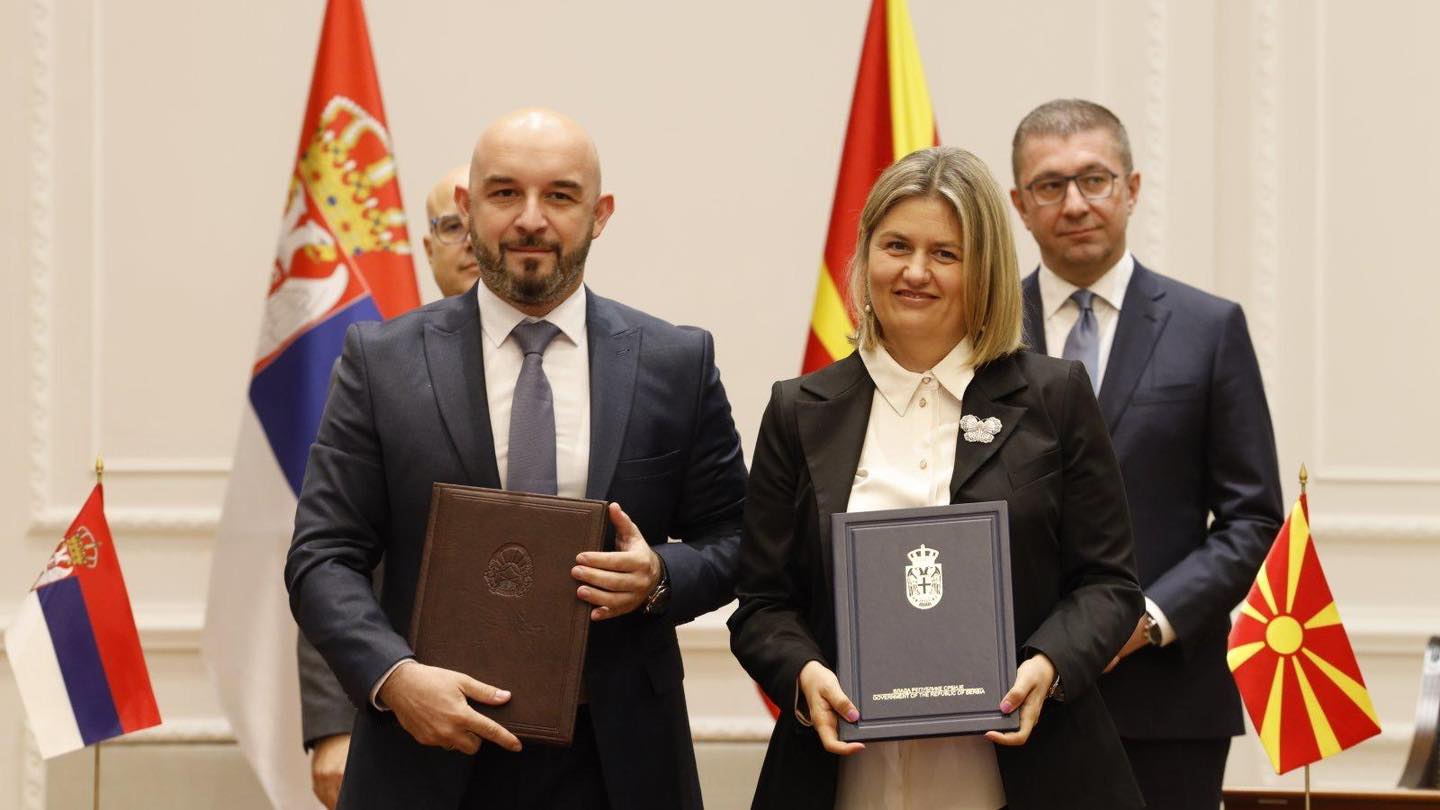 Божиновска потпиша Меморандум за соработка во полето на гасниот сектор со Србија