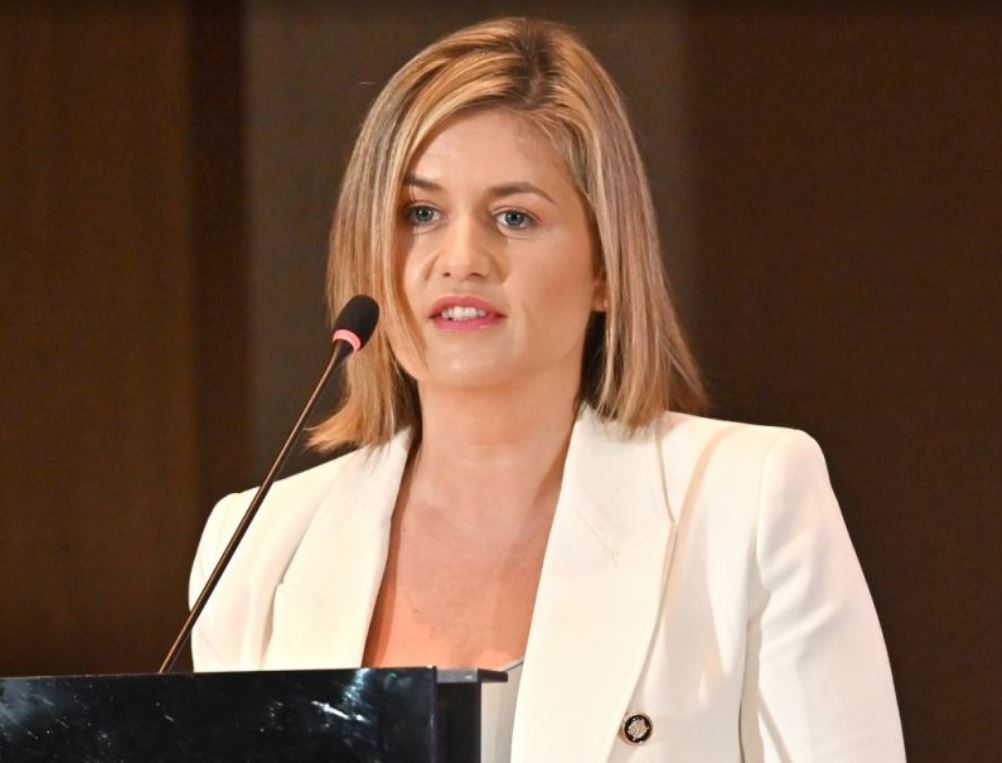 Божиновска уште лани на 14 септември поднела молба за откажување од бугарско државјанство