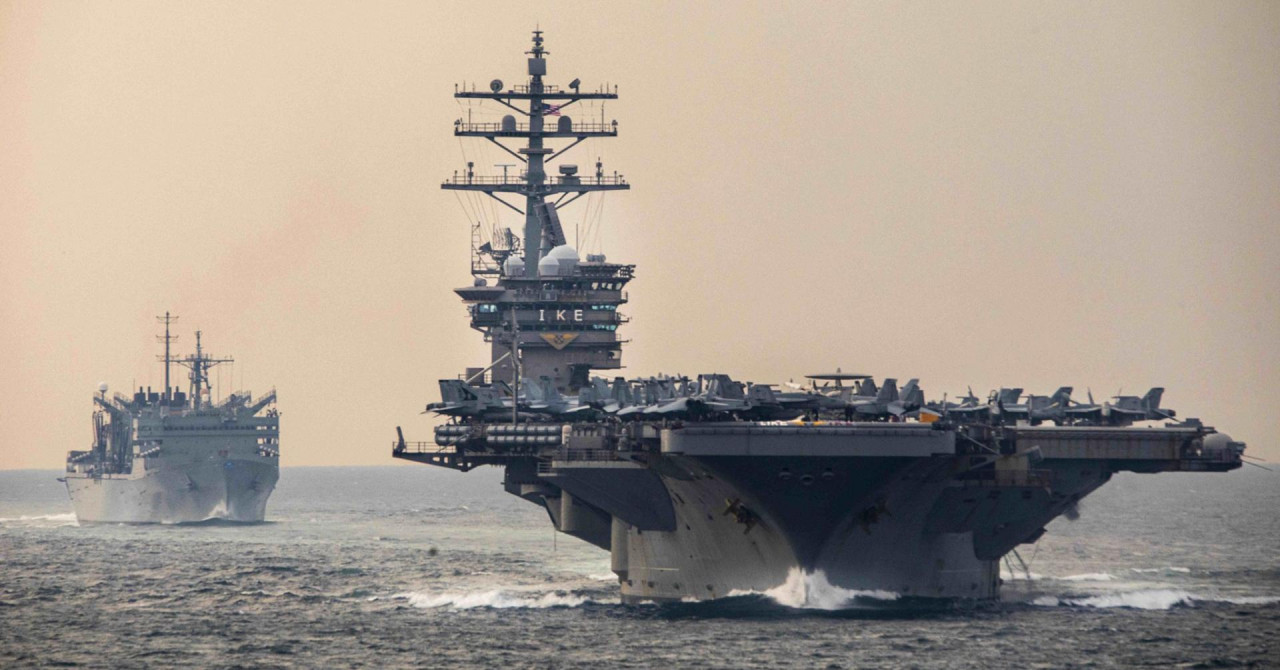 Сите зборуваат за голема војна, Американците стационирале 40.000 војници, воените бродови се на клучни позиции, пристигнуваат и „Раптори“.