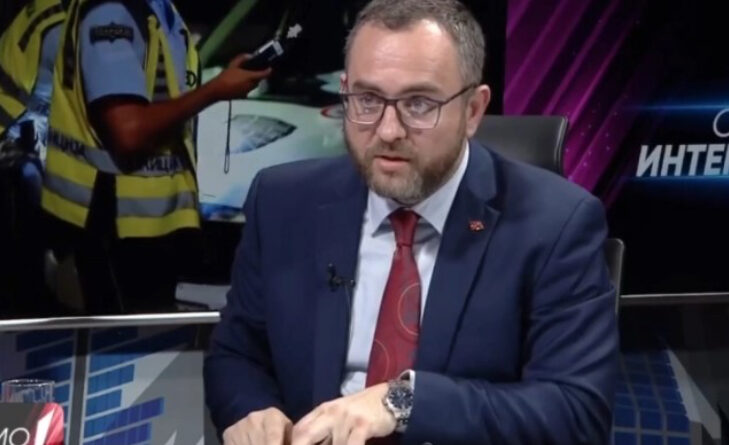 Министерот Тошковски најави: Полицијата трајно ќе одзема возила при овие прекршоци