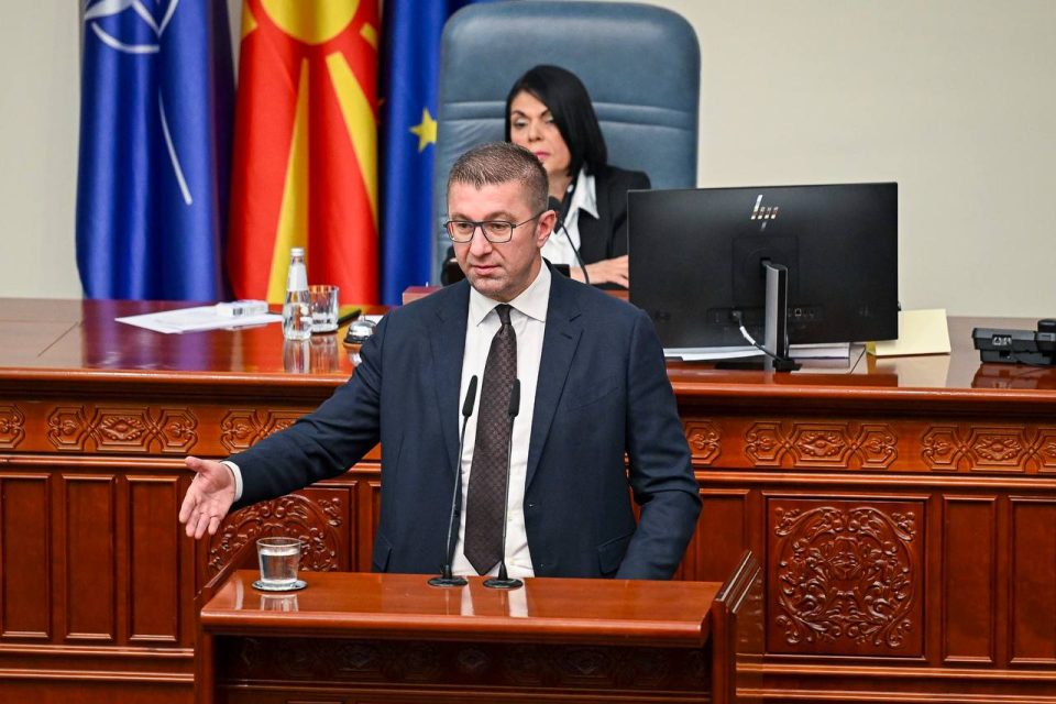 Мицкоски: Светот се менува и ние мора да го фатиме чекорот