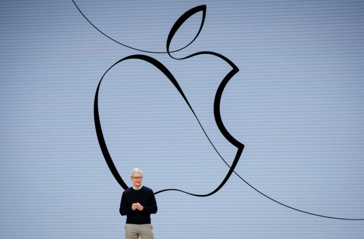 Шефот на компанијата Apple: Подгответе се за најновиот член на нашата фамилија (ВИДЕО)