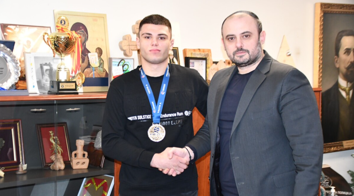 Ѓорѓиевски на средба со Марко Трајановски, прв Македонец со освоено злато на Европско првенство во ММА