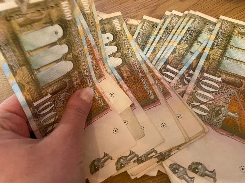 После пензионерите, одлични вести и за наставниците