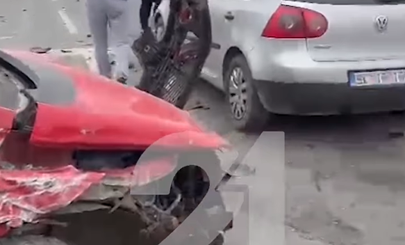 ВИДЕО: Тешка сообраќајна несреќа во Чаир – се судрија четири возила