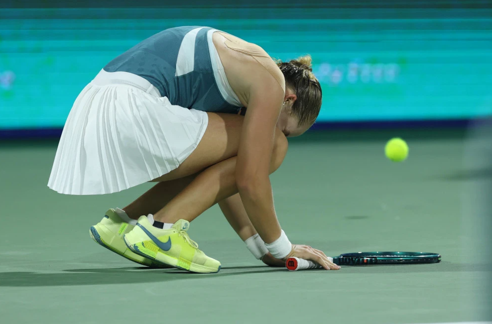 Руската тенисерка има само 17 години а веќе заработила 4 милиони долари: “Сите пари му ги давам на татко ми”