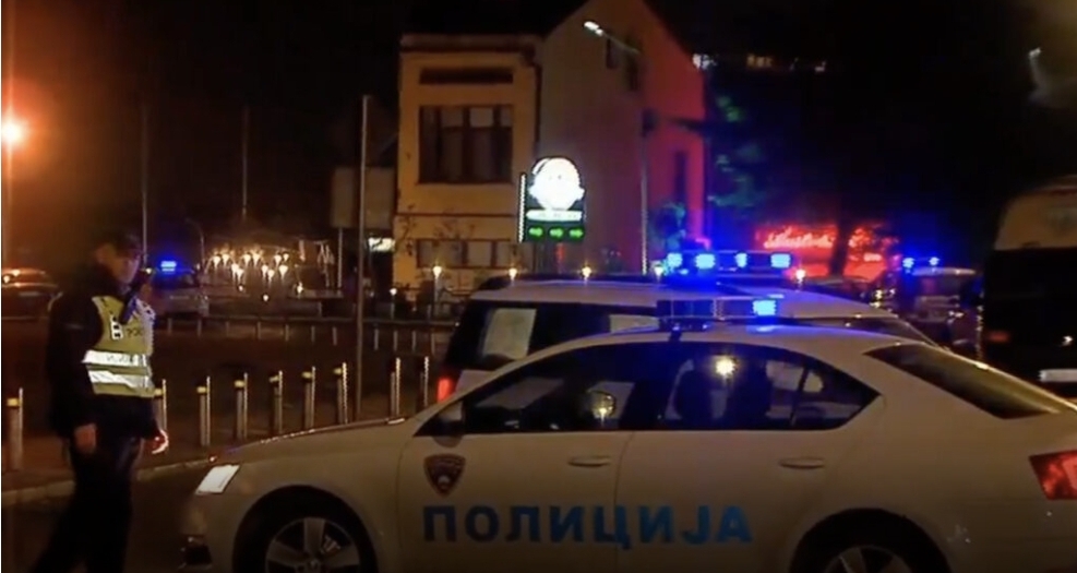 Тројца малолетници со пиштол нападнале и ограбиле дете