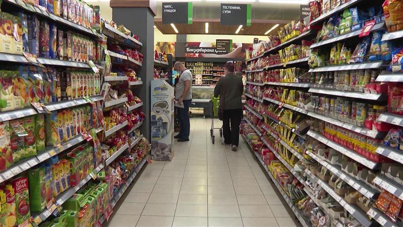 Дали граѓаните можат да очекуваат добри вести? Конечната одлука се очекува во понеделник, еве што предлагаат трговците