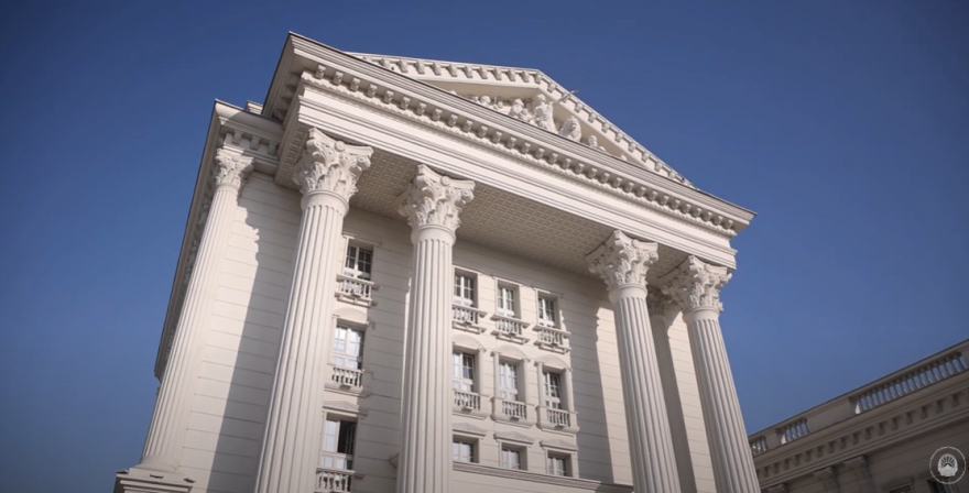 Бројот на загинати во пожарот во Кочани е 59, граѓаните да не наседнуваат на непроверени информации, велат од Владата