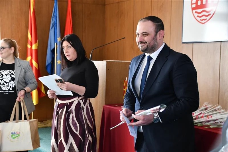 Оваа општина ќе доделува по 12.000 денари за секое новороденче и пакет производи за мајките