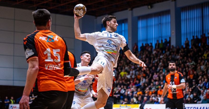 Алкалоид со реми се враќа од европското гостување кај Баја Маре