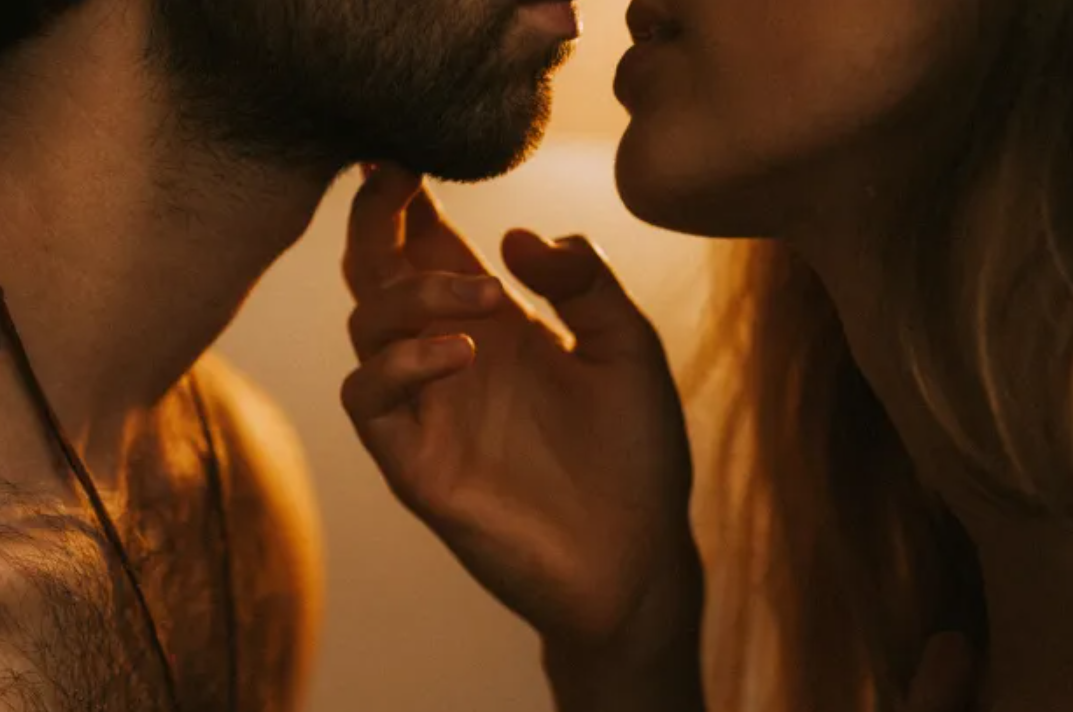 Жените тврдат: Ова е најдоброто нешто кое можете да го направите во кревет