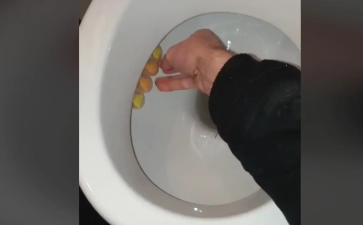 ГЕНИЈАЛНО: Сигурно и вие досега ПОГРЕШНО сте го правеле ова  (ВИДЕО)