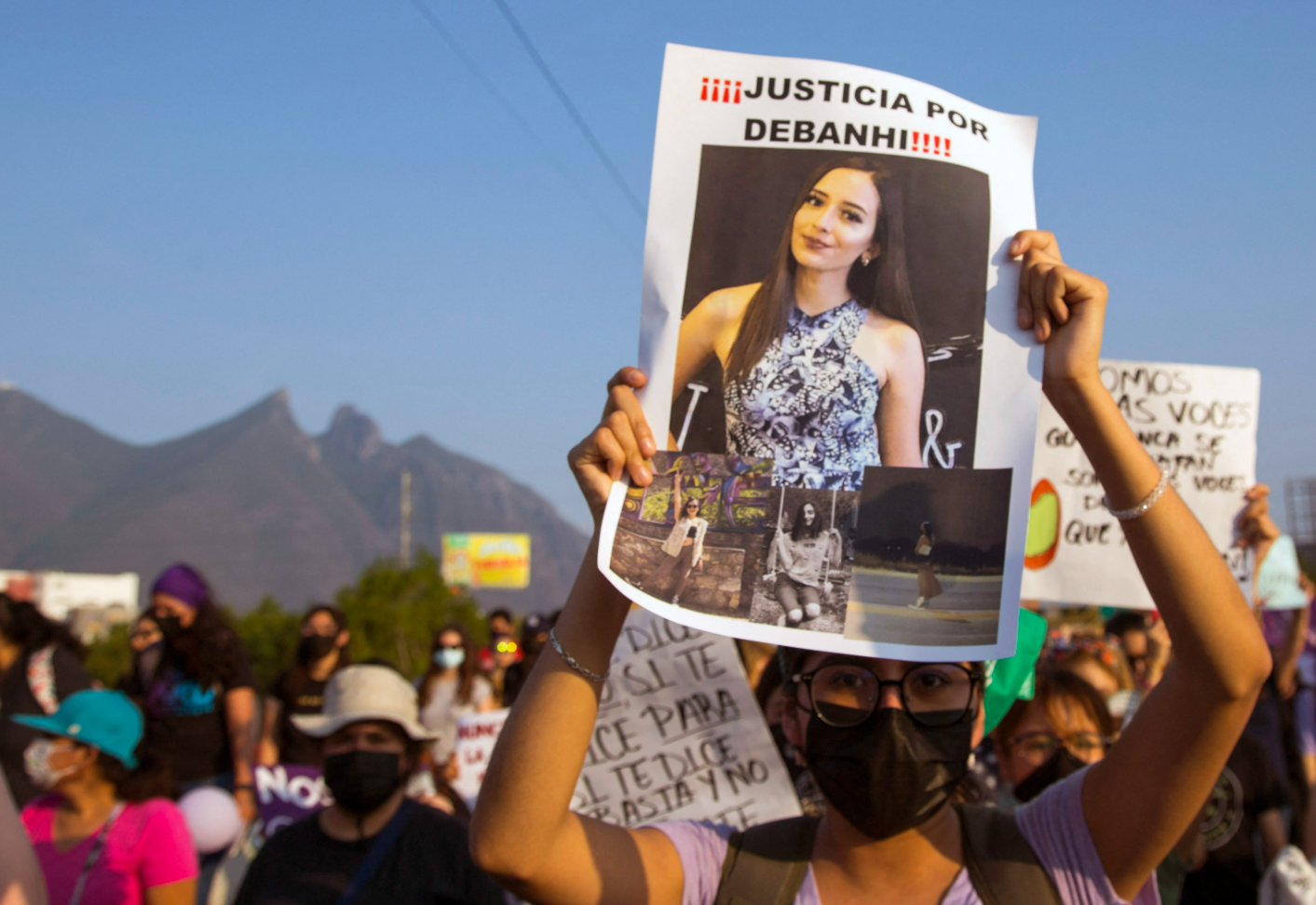 Пронајдени тела на девет мексикански студенти, на сите им биле отсечени рацете