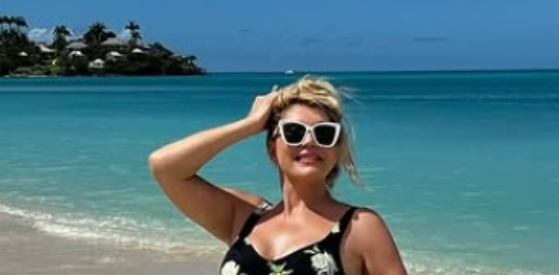 Сузана Манчиќ ужива на Карибите: Со вакво тело, кој би рекол дека има 68 години? (ФОТО)