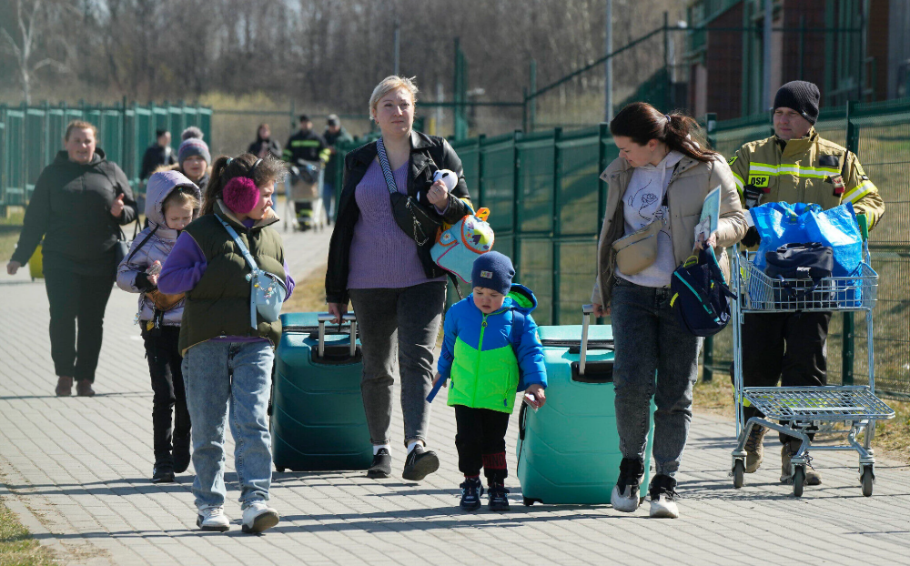 Полска испраќа детални инструкции до сите граѓани во случај на војна: Неколку работи кои мора да ги имаат во случај на најлошото