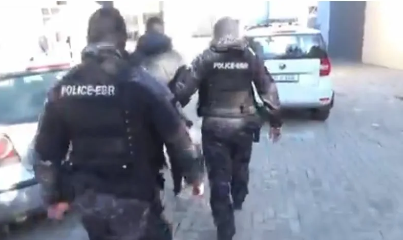 Полицијата не запира: Претреси и апсења низ цела Македонија, ова се деталите