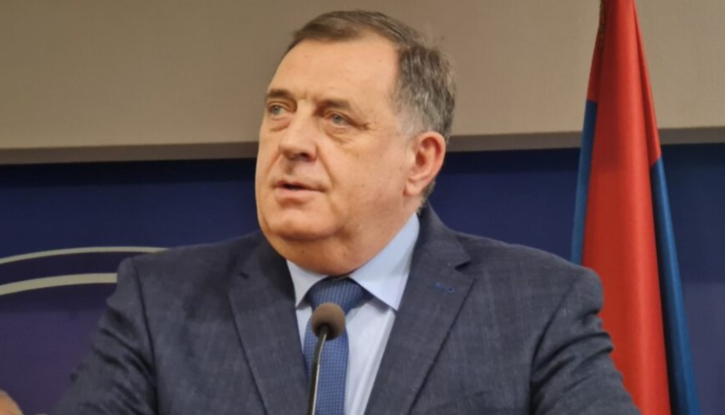 Милорад Додик побегна од налогот за апсење, откриено е и во која држава се наоѓа во моментов