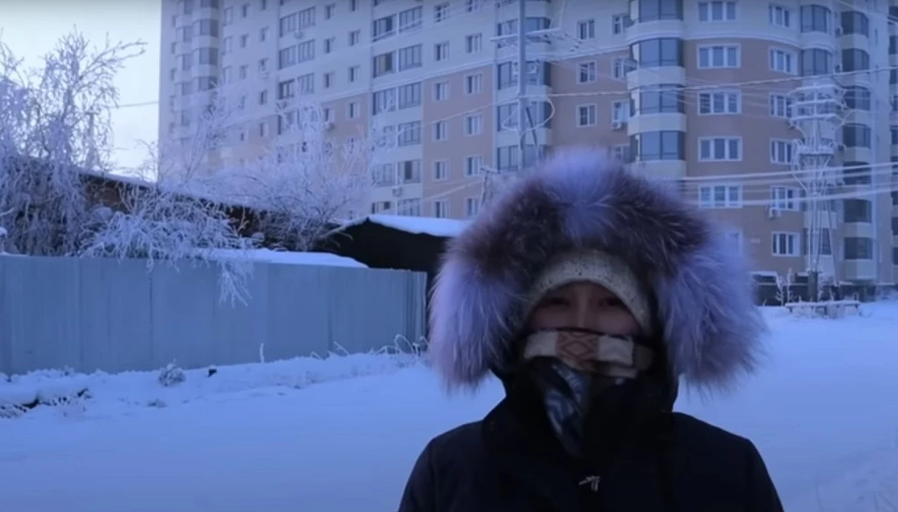 Како се греат луѓето во градот каде што е 71 степен под нулата? Марија објасни дека имаат две опции за куќите да им бидат топли