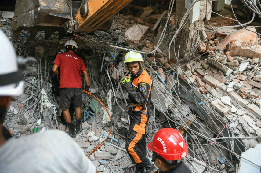 ГАЛЕРИЈА: Мјанмар после земјотресот, фотографии кои ќе ви ја расплачат душата – Бројката на загинати надмина 1.700