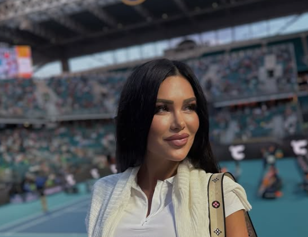 Станија без градник го бодреше Ѓоковиќ во Мајами (ФОТО)