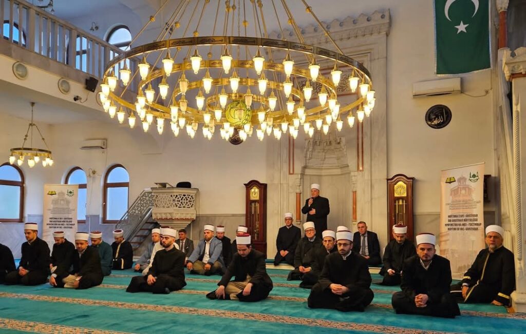 Скандал во гостиварска џамија пред Бајрам: Лидер на македонските Турци ја обвини ИВЗ за понижување на турскиот јазик