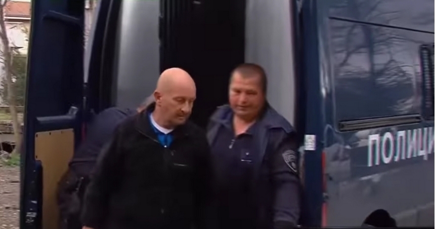 ФОТО: Први фотографии од спроведувањето на сопственикот на „Пулс“