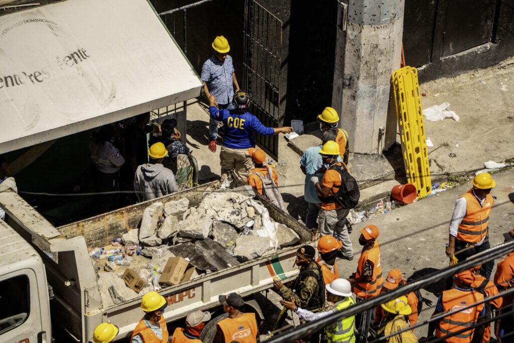 Бројката на загинати од падот на кровот на ноќниот клуб во Санто Доминго се искачи на 218