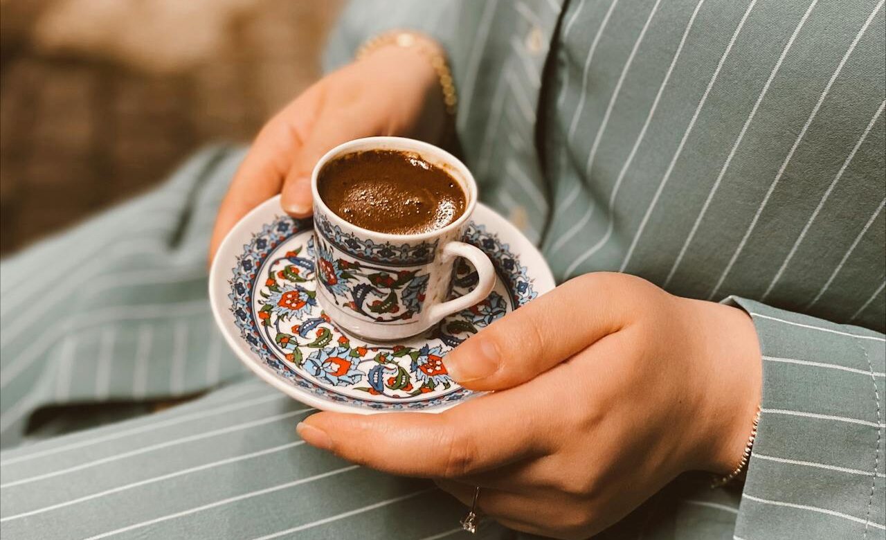 Сите пиеме турско кафе, но никој не знае како правилно се подготвува: Една работа е најважна за фантастичен вкус, а ја знаеле само нашите баби