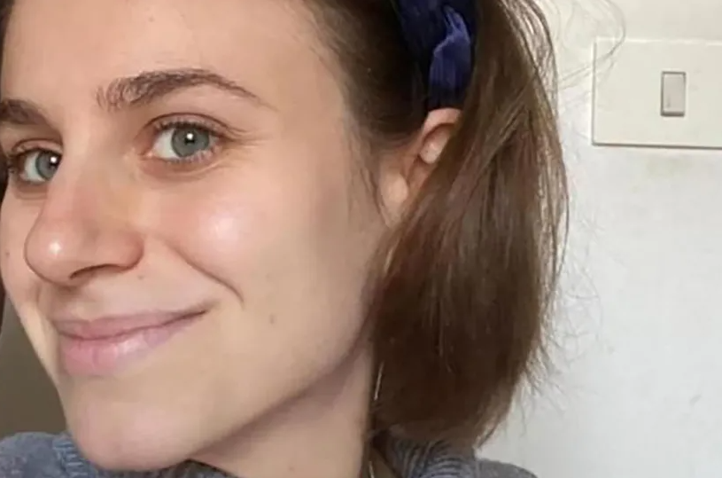 Откако и го одзел животот, го тешел и прегрнувал нејзиниот татко, на сите начини се обидувал да ги сокрие трагите: Бил разоткриен поради еден детал