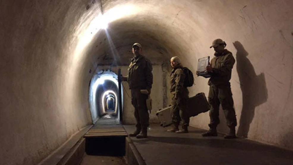 Најголемата тајна на Украина: Тунели и засолништа долги речиси 700 километри, Зеленски секојдневно ги користи, претседателот постојано менува локација