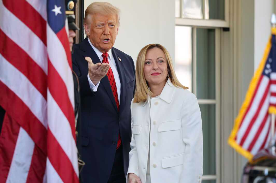 Трамп ја пофали Мелони: “Таа е вистински светски лидер”