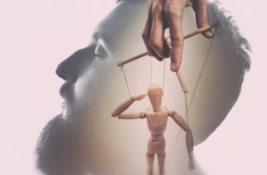 Овие хороскопски знаци важат за најголеми манипулатори во хороскопот