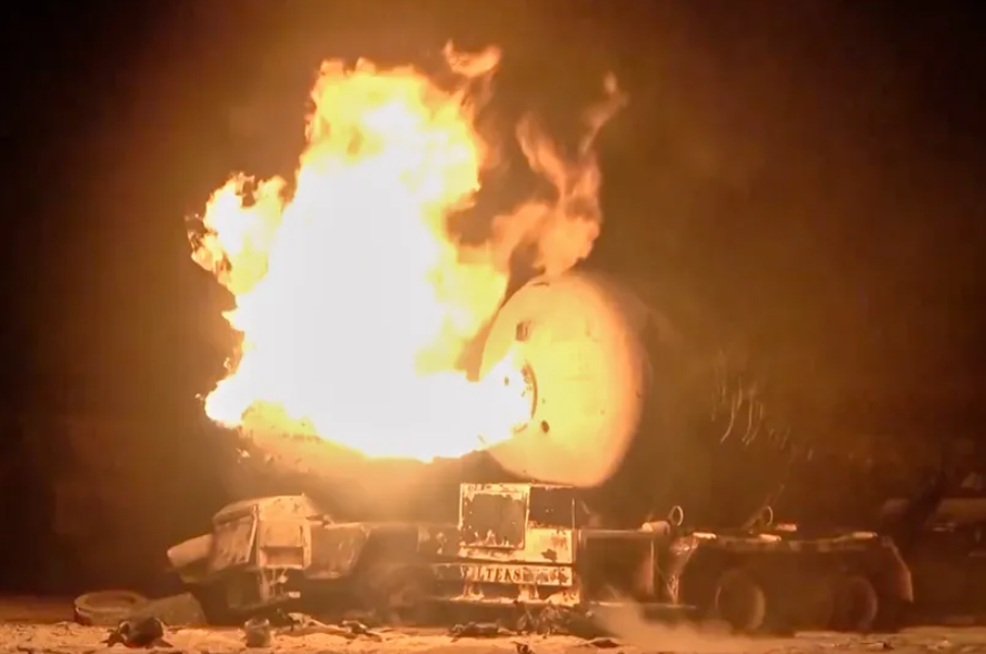 Најсилниот американски напад на Хутите: Најмалку 74 загинати и преку 170 повредени во напад на пристаниште во Јемен