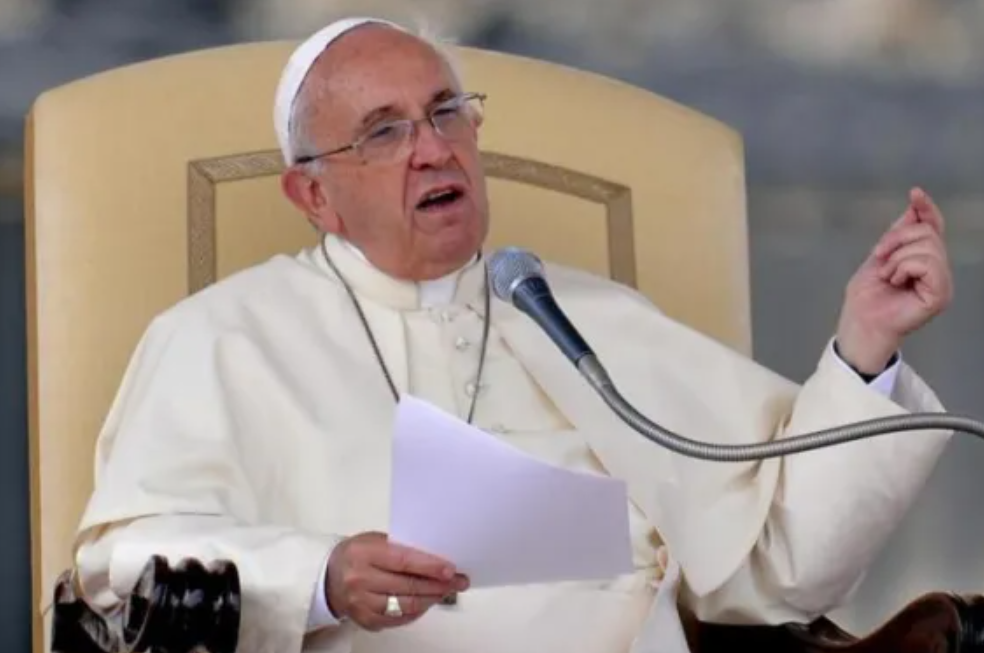 Да се биде папа е можеби најтешката работа на светот! Еве што всушност работи папата, има шест клучни функции