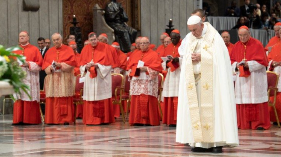 Изненадувачки: Колку заработува папата, а колку кардиналите во Ватикан?