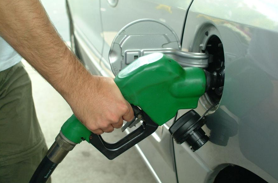 Ова се државите со најскапо и најевтино гориво: Бензинот во една држава се продава за 1,7 денари, додека во друга за 215 денари по литар