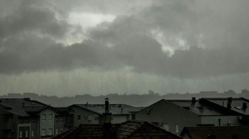 Подгответе се за невреме: Еве какво време ја очекува Македонија денес!