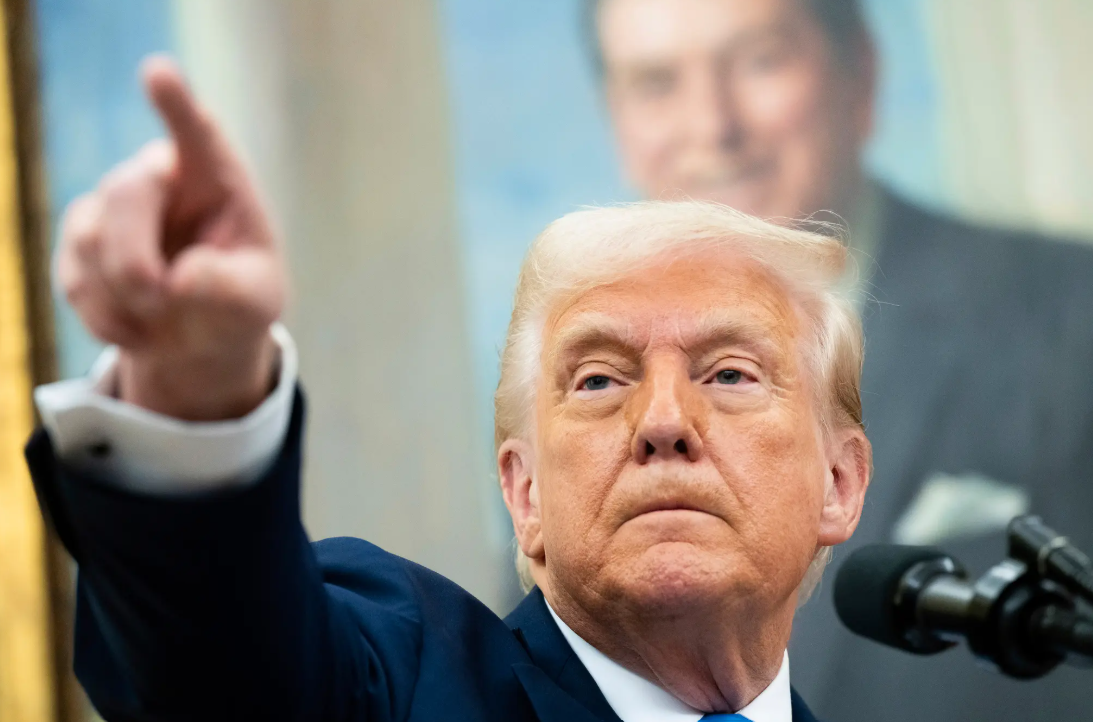 Нема крај на бисерите на Трамп: “Сакам да бидам папа”