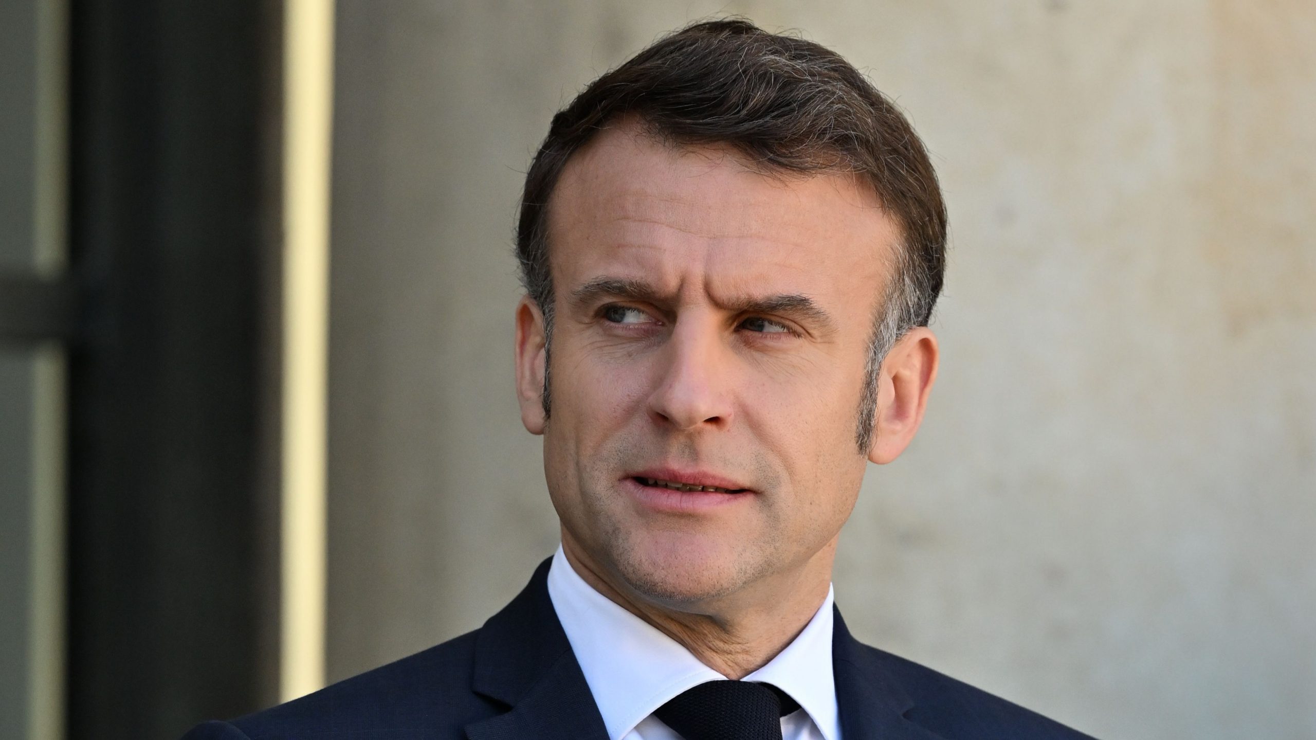 Макрон: Прекин на огнот е клучен предуслов за средба меѓу Украина и Русија во Истанбул