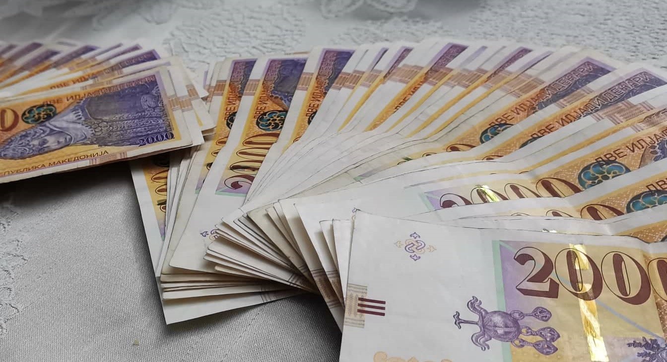 Финансиски хороскоп: Ова лето, неколку хороскопски знаци ќе пливаат во пари