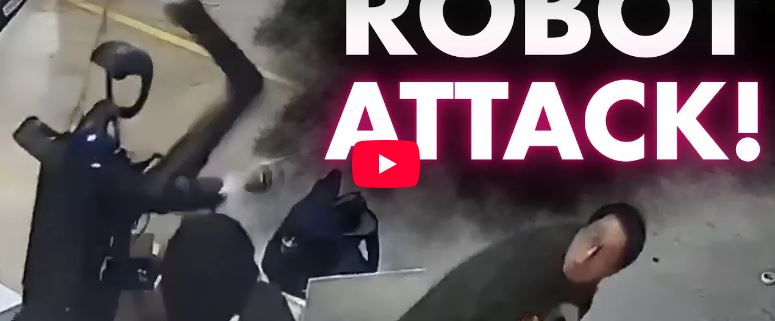 (ВИДЕО) Хуманоиден робот нападнал вработен за време на тестирање