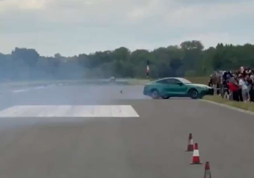 [ВИДЕО] Тешка несреќа на трка во Полска: Автомобил влета во публика, повредени најмалку 15 лица