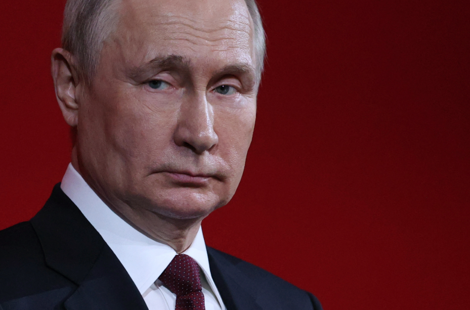 [ВИДЕО] Путин го покажа станот каде што живее во Кремљ