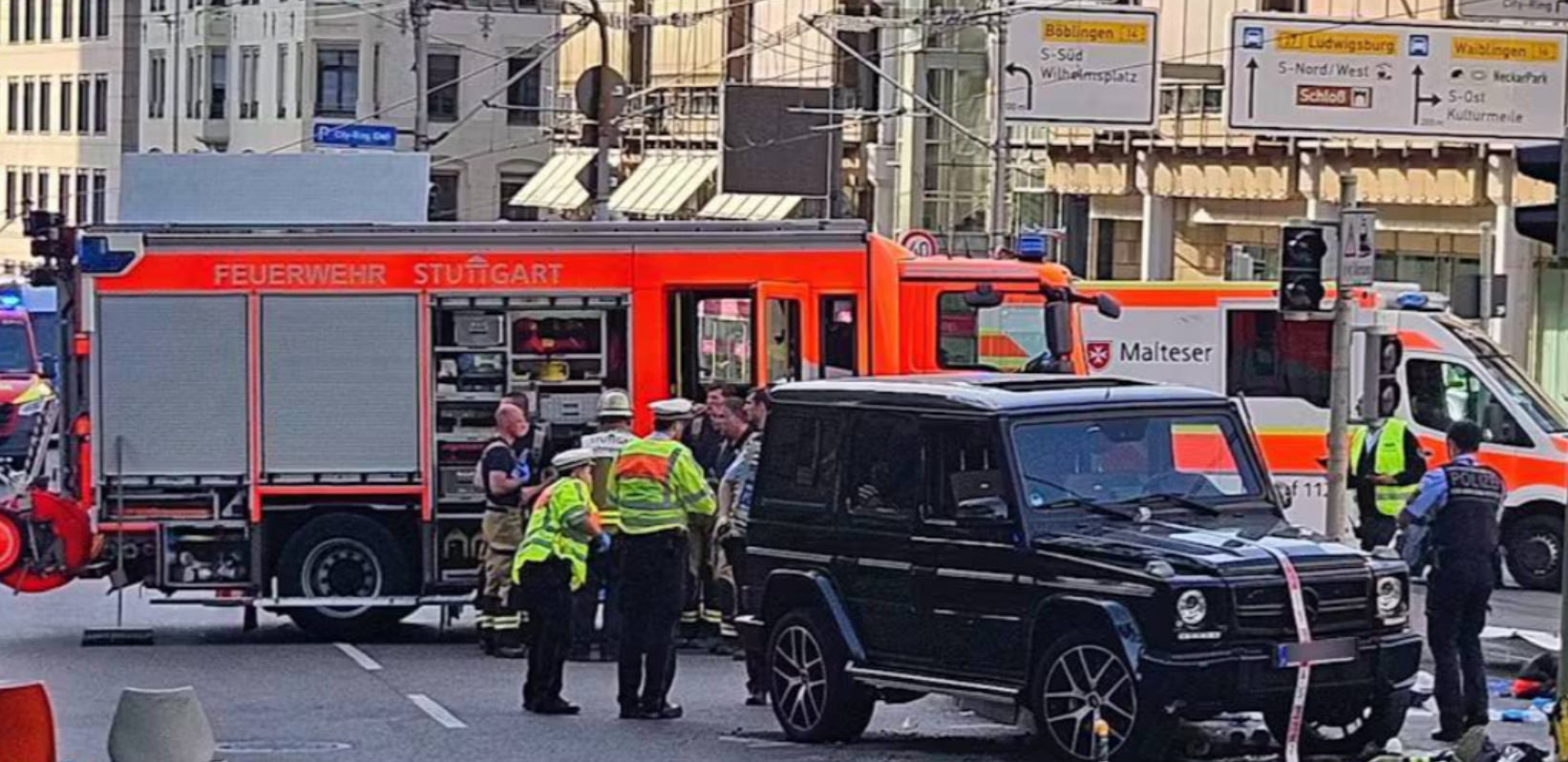[ВИДЕО] Нов напад во Германија – возач влетал во толпа со џип, има повредени