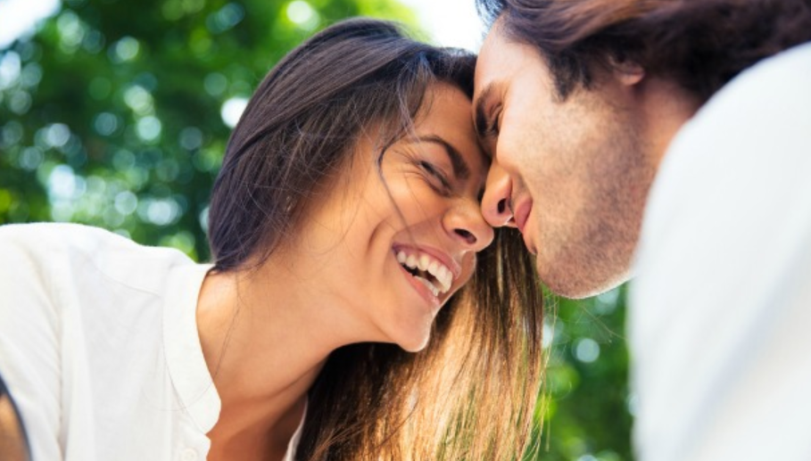 Две работи кои никако не смеете да ги побарате од вашиот партнер – ова сериозно ќе и наштети на вашата врска