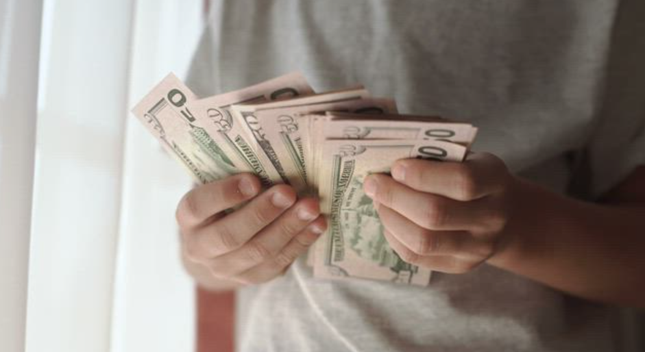 Познат астролог тврди: Започнува златната ера за еден хороскопски знак, во следните 20 години го очекува само среќа и богатство