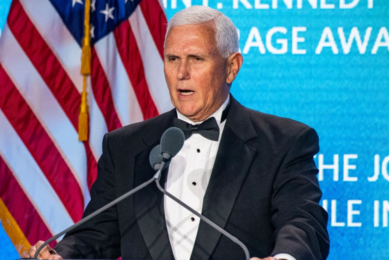 Поранешниот потпретседател Мајк Пенс со остра критика кон Путин и Трамп: “Путин не сака мир, ја сака Украина”